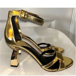 ANTONIO MELANI NWT Gold Leather Ankle Straps Sandals Size 7.5 and 3.5 Heels.